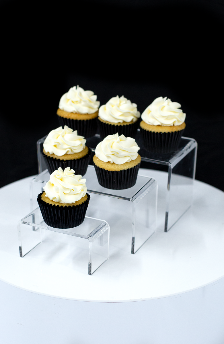 NGD - Long Horizontal Style U-Riser Display - Toronto – NextGen Displays